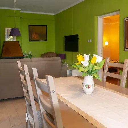 דירה Zsolnay שיופוק