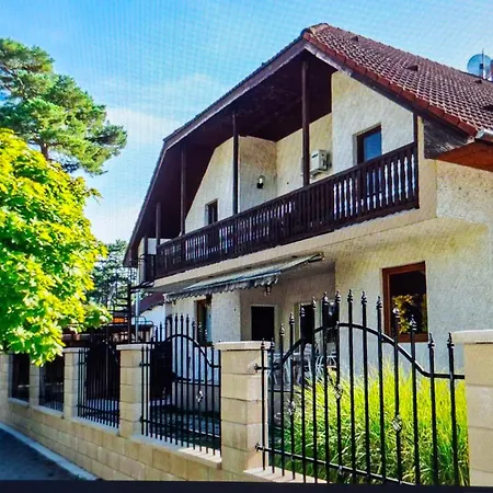 Apartment Zsolnay *